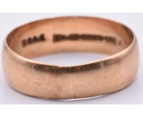 A 9ct rose gold wedding band/ ring, Chester 1909, 4.2g, size V