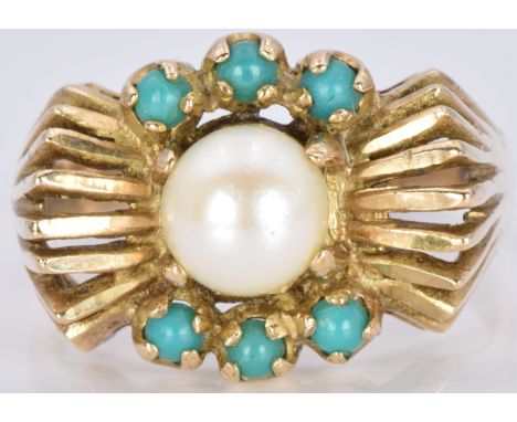 A 9ct gold ring set with a pearl and turquoise, 6.1g, size R