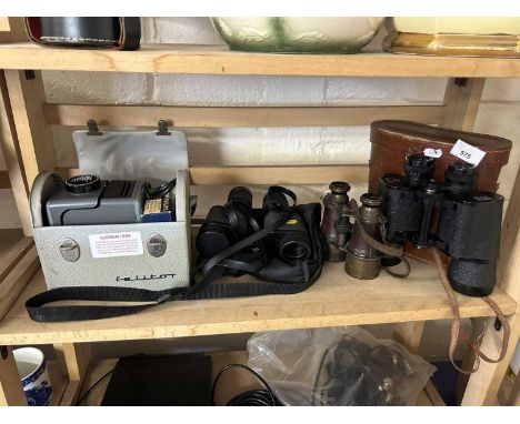 Mixed Lot: Binoculars to include Zenith, Prisma, further leather mounted binoculars and a small projector