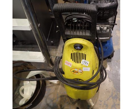 Wickes 130 bar pressure washer with lance. All electrical items in this lot have been PAT tested for safety and have passed. 