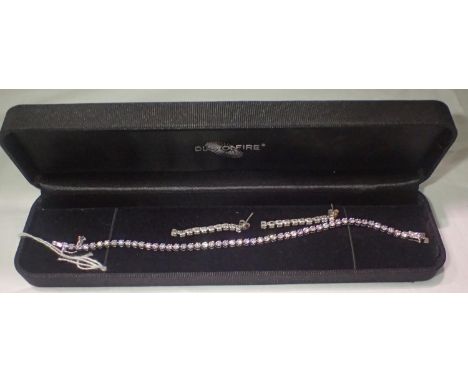 925 silver stone set pendant necklace and earring set, boxed. P&amp;P Group 1 (£14+VAT for the first lot and £1+VAT for subse