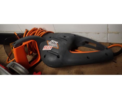 Challenge Extreme hedge trimmer. All electrical items in this lot have been PAT tested for safety and have passed. This does 