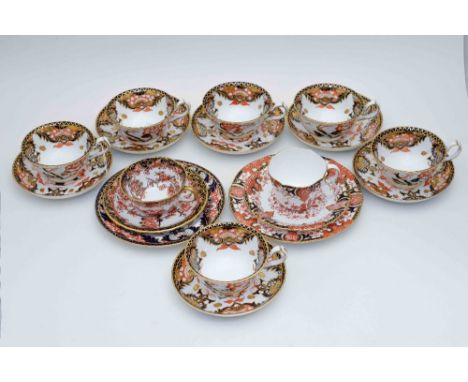 A Royal Crown Derby set of six cups and saucers, in the Imari pattern, early 20th Century, together with two further Royal Cr