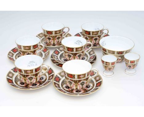 A Royal Crown Derby 1128 Imari pattern part tea set, comprising six cups and six saucers, one side plate, sugar bowl and a pa