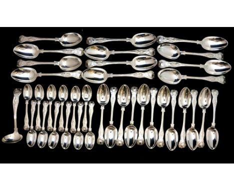 An Edwardian silver Kings pattern cutlery service, twelve place part setting, comprising ten entree knives, twelve entree for