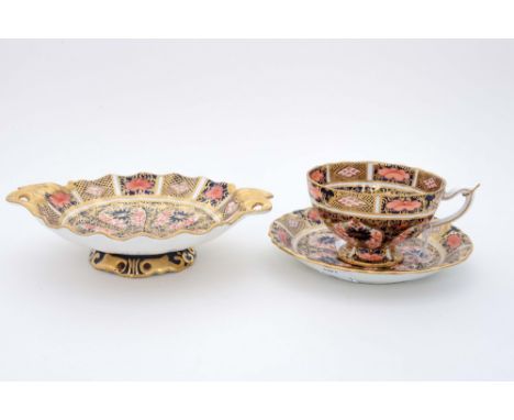 A Royal Crown Derby 1128 pattern tea cup, saucer and matching two-handled dish