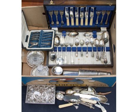 A set of six silver tea spoons, approx. 2.62 ozt, Birmingham 1921 with assorted cased flatware EPNS etc 