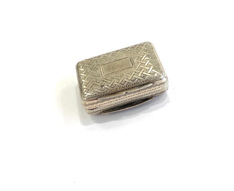 Antique hallmarked 1825 Birmingham silver vinaigrette  with original sponge, blank cartouche etc maker - Thomas Shaw dia - 3.