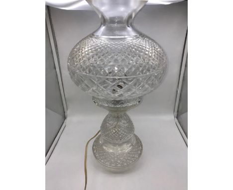 A Large vintage cut crystal two piece table lamp, Made by Underwriters Laboratories, Measures 49cm in height