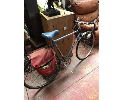 A Vintage Raleigh Arena racing bike.