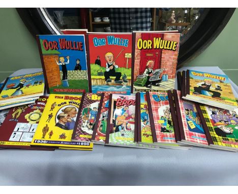 A Collection of vintage Oor Wullie &amp; The Broons annuals 