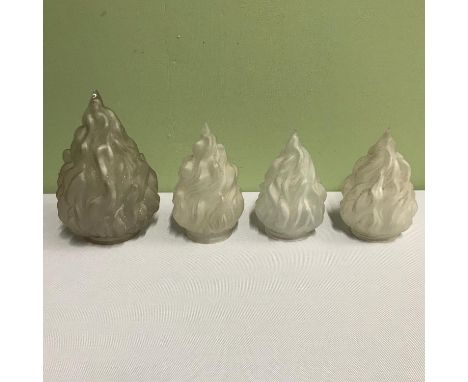 A Lot of 4 vintage flame lamp shades, Designed in a frosted glass effect. Largest measures 25cm in height 