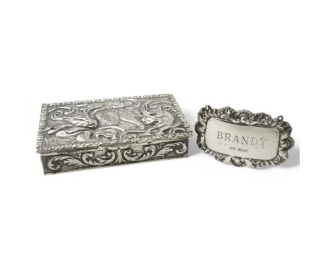 Spanish rectangular silver box, the hinged cover embossed with a hunting scene 9.5cm x 6cm 915 fineness mark and a silver dec