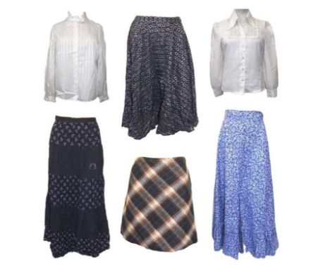 4 Ladies Vintage Skirts &amp; 2 Vintage Blouses (6) 