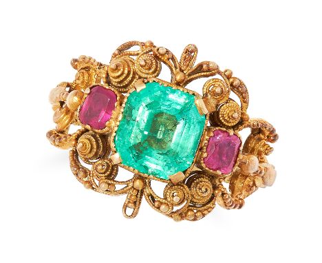 ANTIQUE GEORGIAN EMERALD AND RUBY RING set with an emerald cut emerald of 1.74 carats and two cushion cut rubies, size N / 7,