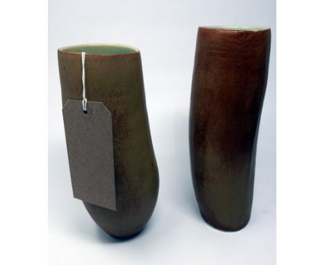 A pair of brown glazed ceramic vases by David and Michelle Walters, The Particular Pottery, H.28cm; H.25cm 