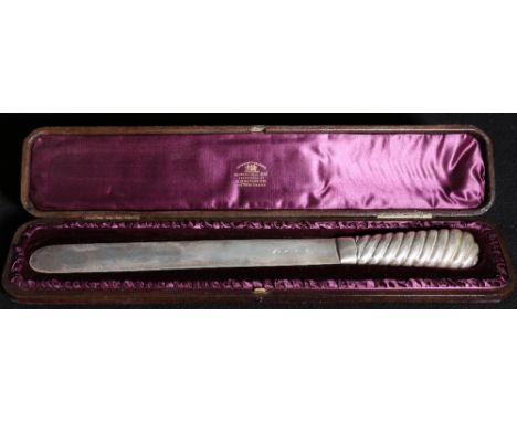 Victorian Scottish silver page turner, maker William Marshall, with rope twist handle, in a presentation case, Edinburgh 1894
