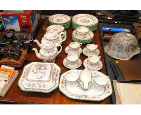 A quantity of Copeland Spode 'Chinese Rose' patterned tea and dinner ware