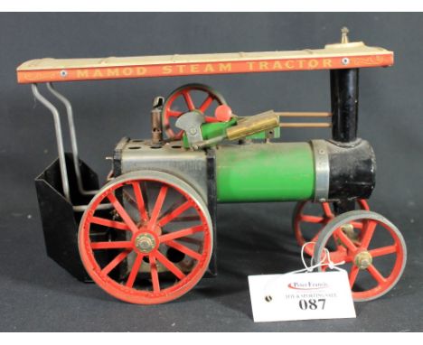 Vintage Mamod TE 1A steam tractor (unboxed). CONDITION REPORT: Very grubby, some general wear commensurate with age, tarnishi