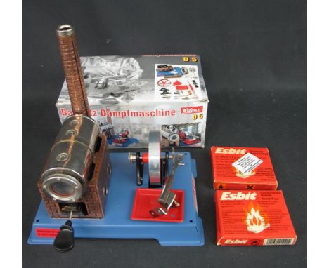 A Wilesco German D5 model steam engine in original box. CONDITION REPORT: Overall good condition, has some light use, appears