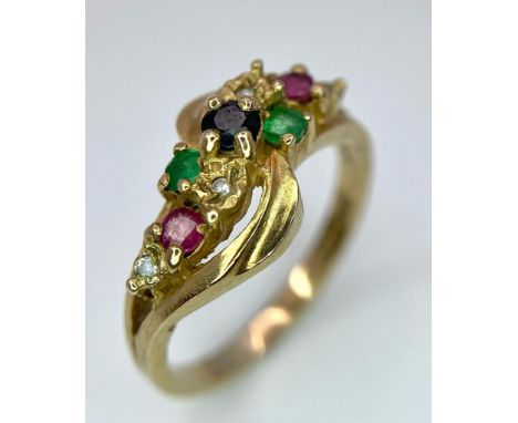 9K YELLOW GOLD MULTISTONE RING - APPROX 0.02CT DIAMOND 0.10CT RUBY 0.08CT EMERALD 0.05CT SAPPHIRE - 2.2G TOTAL WEIGHT -  SIZE