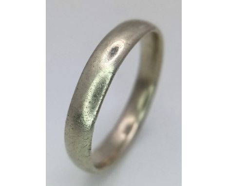 A Vintage 9K White Gold Band Ring. 4mm. Size X. 4.71g weight. 