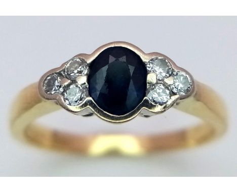 18K YELLOW GOLD DIAMOND &amp; SAPPHIRE RING, APPROX 0.50CT OVAL SAPPHIRE CENTRE AND 0.15CT DIAMONDS, WEIGHT 2.4G SIZE I, REF 