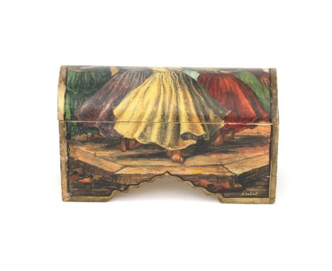  A painted trunk shaped ivory box with decoration of dervishes, signed Halut, circa 1900. Signs of wear. 4,7 x 8,5 x 4 cm.