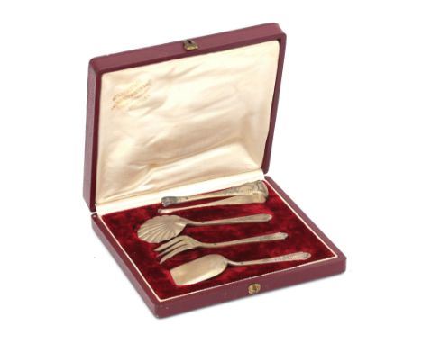 A 800 silver hors d'oeuvre set with engraved floral motifs, in case, comprising a pair of tongs, two spoons and a fork, proba