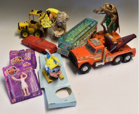 Mixed Quantity of Assorted Toys including Marx friction powered car, Japanese clockwork bear drummer, battery power tin plate