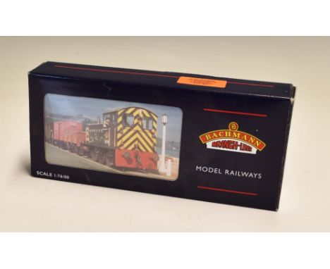 OO Gauge Bachmann Branch-Line 31-340 Class 04 Diesel Shunter D2267 in BR blue, weathered finish, boxed.