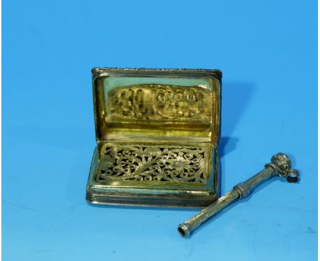 A rectangular engine turned Georgian vinaigrette with raised floral border, London 1829 (inner hinge a.f.)