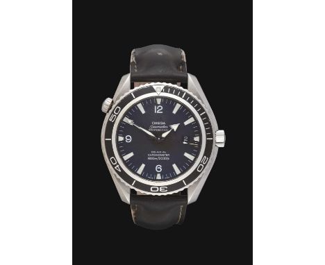 A Stainless Steel Automatic Calendar Centre Seconds Wristwatch, signed Omega, Professional, Co-Axial Chronometer 600m/2000ft,