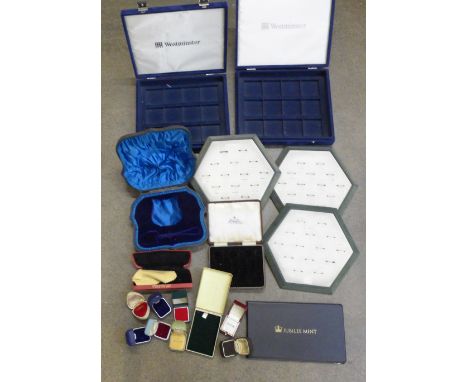 Jewellery and silver boxes and ring display trays 