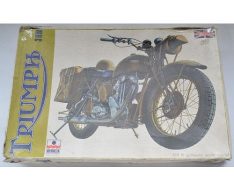 Esci 1/9 scale Triumph 3HW military motorbike plastic model kit (item no 7004), un started with instructions and decal sheet 