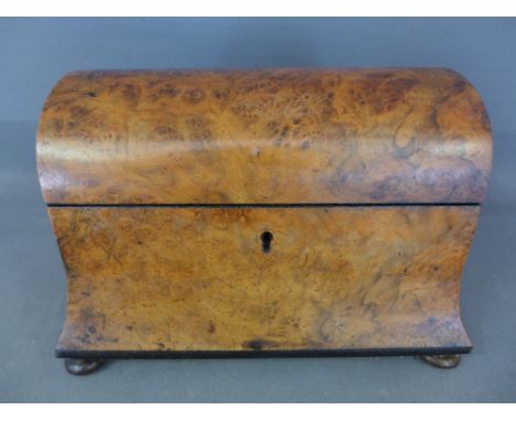 A 19th century burr walnut dome top two section tea caddy - Height 15 cm x Width 23 cm x Depth 14 cm 
