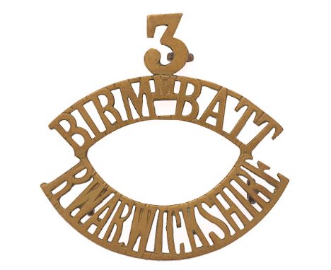Badge. 3 / BIRMM.BATT / R.WARWICKSHIRE WW1 Pals brass Kitchener's Army shoulder title. Good scarce die-cast example. Three lo
