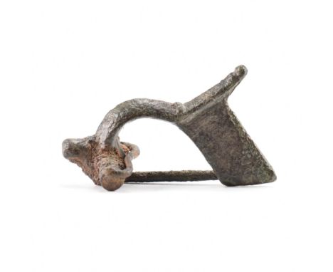 Antiquities - A 2nd / 3rd Century roman fibula crossbow brooch having a spring coil and straight pin. Measures approx 3.5 cm 