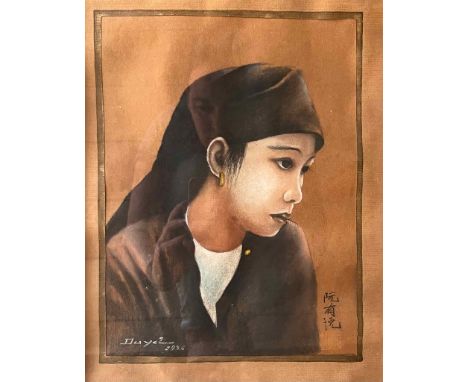 Ecole chinoisePortrait de femme - 1936Pastel sur papier. Signature " Duyel" en bas à gauche et signes chinois en bas à droite