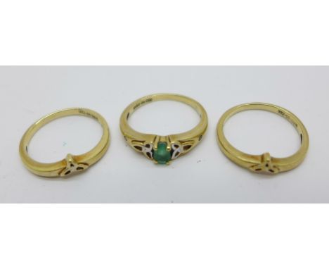 A 9ct gold, emerald and diamond triple ring, 4.3g, J