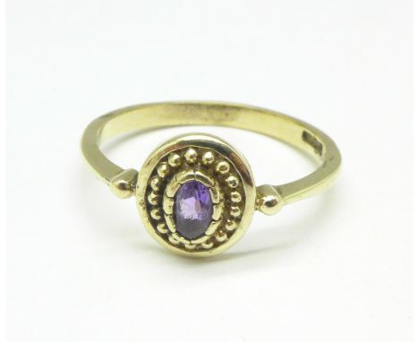 A 9ct gold and amethyst ring, 2.9g, S