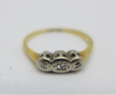 An 18ct gold and diamond ring, 1.6g, H