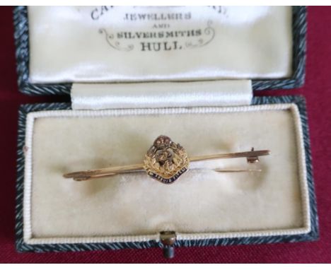 9ct gold Army Medical Corps sweetheart brooch, stamped 9ct 