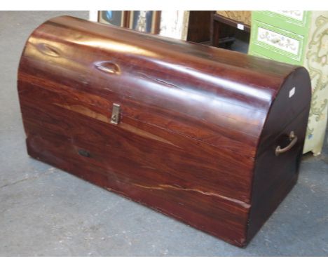 GOOD QUALITY MODERN DOME TOPPED STORAGE TRUNK WITH HINGED COVER