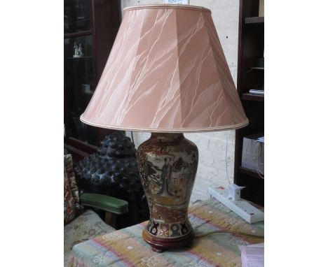 ORIENTAL TABLE LAMP WITH SHADE