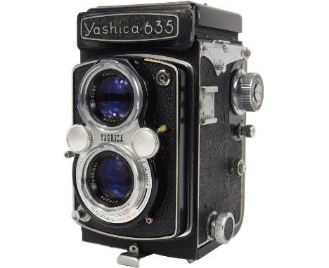 A Yashica 635 twin reflex camera, serial number 2050193.