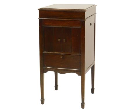 A Columbia mahogany cased gramophone, the hinged lid containing a turntable retailed by Paterson, Sons and Co Ltd 5 Gilmore S
