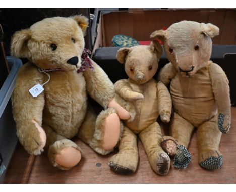 Large Steiff mohair teddy bear, 50 cm to/w two vintage teddy bears in heavily played-with condition (3) 