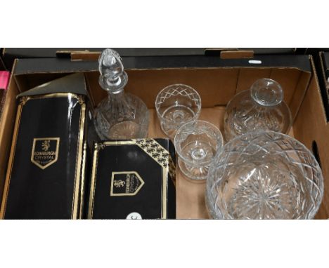 Boxed Edinburgh Crystal Royal Commemorative decanter and goblet to/w various unboxed good quality glassware (box) 