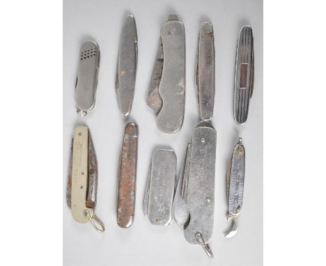 A Collection of Various Vintage Pen and Pocket Knives to Include Gibson 1945 with War Department Crows Foot 